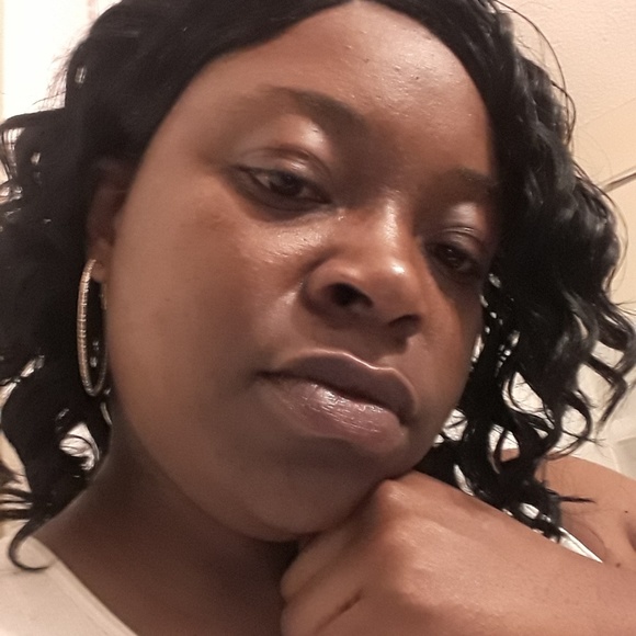 Meet your Posher, Shari - Picture 1 of 1